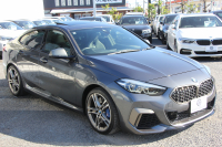 BMW 2シリーズ M235i Xdrive ｸﾞﾗﾝｸｰﾍﾟﾌﾟﾗｽP 306馬力 4WD ﾊﾟﾉﾗﾏｻﾝﾙｰﾌ ﾋｰﾀｰ黒革 Mｽﾎﾟｰﾂｼｰﾄ ｱﾀﾞﾌﾟﾃｨﾌﾞｻｽ Hi-fiｽﾋﾟｰｶｰ 追従ACC 後退ｱｼｽﾄ LEDﾍｯﾄﾞﾗｲﾄ 専用18AW Mspﾌﾞﾚｰｷ Applecarplay ﾀｯﾁ画面HDDﾅﾋﾞPｱｼｽﾄ 2年保証