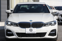 BMW 3シリーズ 320d Xdrive Mｽﾎﾟｰﾂ ﾃﾞﾋﾞｭｰP ｺﾝﾌｫｰﾄP 4WD ﾋｰﾀｰ黒革 ﾌﾞﾙｰｽﾃｯﾁ 19AW Pｱｼｽﾄﾌﾟﾗｽ 360度ｶﾒﾗ ﾌﾙｾｸﾞTV LEDﾍｯﾄﾞﾗｲﾄ ｵｰﾄﾊｲﾋﾞｰﾑ 追従ACC ｽﾃｱﾘﾝｸﾞｻﾎﾟｰﾄ ｱｯﾌﾟﾙｶｰﾌﾟﾚｲ ﾀｯﾁ画面HDDﾅﾋﾞ電動ﾄﾗﾝｸ 2年保証