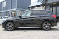 BMW X1 Xdrive18d Xﾗｲﾝ ﾊｲﾗｲﾝ&ｺﾝﾌｫｰﾄP LCI後期 ﾌｪｲｽﾘﾌﾄ後 ﾋｰﾀｰ茶革 追従ACC 電動ｼｰﾄ LEDﾍｯﾄﾞﾗｲﾄ&ﾃｰﾙ 電動ﾄﾗﾝｸ ﾀｯﾁ画面HDDﾅﾋﾞPｱｼｽﾄ 衝突軽減ﾌﾞﾚｰｷ 車線逸脱警告 歩行者警告 18AW ｳｯﾄﾞﾊﾟﾈﾙ 2年保証