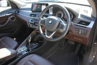 BMW X1 Xdrive18d Xﾗｲﾝ ﾊｲﾗｲﾝ&ｺﾝﾌｫｰﾄP LCI後期 ﾌｪｲｽﾘﾌﾄ後 ﾋｰﾀｰ茶革 追従ACC 電動ｼｰﾄ LEDﾍｯﾄﾞﾗｲﾄ&ﾃｰﾙ 電動ﾄﾗﾝｸ ﾀｯﾁ画面HDDﾅﾋﾞPｱｼｽﾄ 衝突軽減ﾌﾞﾚｰｷ 車線逸脱警告 歩行者警告 18AW ｳｯﾄﾞﾊﾟﾈﾙ 2年保証