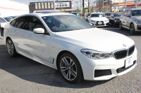 BMW 6シリーズ 630i ｸﾞﾗﾝﾂｰﾘｽﾓ Mｽﾎﾟｰﾂ ｾﾚｸﾄP 1ｵﾅ 真珠色 ﾊﾟﾉﾗﾏｻﾝﾙｰﾌ 全席ﾋｰﾀｰ黒革 ﾘｱｼｰﾄ電動可倒調整 ﾊｰﾏﾝｶｰﾄﾞﾝｻﾗｳﾝﾄﾞ4ｿﾞｰﾝｴｱｺﾝ 追従ACC HUD LEDﾍｯﾄﾞﾗｲﾄ 360度ｶﾒﾗ ﾀｯﾁ画面HDDﾅﾋﾞ電動ﾄﾗﾝｸ Mｽﾎﾟｰﾂﾌﾞﾚ-ｷ 2年保証