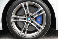 BMW 2シリーズ M235i Xdrive ｸﾞﾗﾝｸｰﾍﾟﾃﾞﾋﾞｭｰP 306馬力 4WD ﾊﾟﾉﾗﾏｻﾝﾙｰﾌ ｼｰﾄﾋｰﾀｰ Mｽﾎﾟｰﾂｼｰﾄ Mｼｰﾄﾍﾞﾙﾄ ｱﾀﾞﾌﾟﾃｨﾌﾞｻｽ 追従ACC LEDﾍｯﾄﾞﾗｲﾄ 専用18AW Mspﾌﾞﾚｰｷ Applecarplay ﾀｯﾁ画面HDDﾅﾋﾞPｱｼｽﾄ ﾜｲﾔﾚｽ充電 2年保証