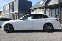 BMW 3シリーズ 320d Xdrive Mｽﾎﾟｰﾂ ｲﾉﾍﾞｰｼｮﾝP ﾃﾞﾋﾞｭｰP ｺﾝﾌｫｰﾄP 4WD ﾋｰﾀｰ黒革  BMWﾚｰｻﾞｰﾗｲﾄ HUD ｼﾞｪｽﾁｬｰC 追従ACC ｽﾃｱﾘﾝｸﾞｻﾎﾟｰﾄ ｱｯﾌﾟﾙｶｰﾌﾟﾚｲ ﾀｯﾁ画面HDDﾅﾋﾞBMWﾗｲﾌﾞｺｯｸﾋﾟｯﾄﾞ電動ﾄﾗﾝｸ Hi-fiｽﾋﾟｰｶｰ 2年保証