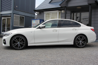 BMW 3シリーズ 320d Xdrive Mｽﾎﾟｰﾂ ｲﾉﾍﾞｰｼｮﾝP ﾃﾞﾋﾞｭｰP ｺﾝﾌｫｰﾄP 4WD ﾋｰﾀｰ黒革  BMWﾚｰｻﾞｰﾗｲﾄ HUD ｼﾞｪｽﾁｬｰC ﾊﾝｽﾞｵﾌ 追従ACC ｽﾃｱﾘﾝｸﾞｻﾎﾟｰﾄ ｱｯﾌﾟﾙｶｰﾌﾟﾚｲ ﾀｯﾁ画面HDDﾅﾋﾞBMWﾗｲﾌﾞｺｯｸﾋﾟｯﾄﾞ電動ﾄﾗﾝｸ Hi-fiｽﾋﾟｰｶｰ 2年保証