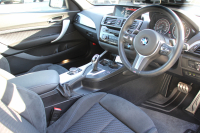 BMW 2シリーズ M235i ｸｰﾍﾟ直6ﾀｰﾎﾞ326馬力 ｱﾀﾞﾌﾟﾃｨﾌﾞMｻｽ 専用ﾌﾞﾚｰｷ Bｶﾒﾗ&ﾘｱ障害物ｿﾅｰ 衝突軽減ﾌﾞﾚｰｷ 車線逸脱警告 歩行者警告 ﾌﾞﾚｰｷ付ｸﾙｺﾝ HDDﾅﾋﾞBluetooth接続 ｽﾏｰﾄｷｰ 18AW ﾊﾟﾄﾞﾙｼﾌﾄ ﾌﾞﾗｯｸｸﾞﾘﾙ 2年保証