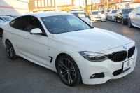 BMW 3シリーズ 320i ｸﾞﾗﾝﾂｰﾘｽﾓ Mｽﾎﾟｰﾂ 後期 新ｴﾝｼﾞﾝ LEDﾍｯﾄﾞﾗｲﾄ&ﾃｰﾙ 追従ACC ﾚｰﾝﾁｪﾝｼﾞ警告 衝突軽減ﾌﾞﾚｰｷ 車線逸脱警告 歩行者警告 iﾄﾞﾗｲﾌﾞHDDﾅﾋﾞ電動ﾄﾗﾝｸ ｽﾏｰﾄｷｰ 専用ｴｱﾛ 19AW ﾊﾟﾄﾞﾙｼﾌﾄ 2年保証