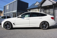 BMW 3シリーズ 320i ｸﾞﾗﾝﾂｰﾘｽﾓ Mｽﾎﾟｰﾂ 後期 新ｴﾝｼﾞﾝ LEDﾍｯﾄﾞﾗｲﾄ&ﾃｰﾙ 追従ACC ﾚｰﾝﾁｪﾝｼﾞ警告 衝突軽減ﾌﾞﾚｰｷ 車線逸脱警告 歩行者警告 iﾄﾞﾗｲﾌﾞHDDﾅﾋﾞ電動ﾄﾗﾝｸ ｽﾏｰﾄｷｰ 専用ｴｱﾛ 19AW ﾊﾟﾄﾞﾙｼﾌﾄ 2年保証