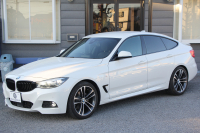 BMW 3シリーズ 320i ｸﾞﾗﾝﾂｰﾘｽﾓ Mｽﾎﾟｰﾂ 後期 新ｴﾝｼﾞﾝ LEDﾍｯﾄﾞﾗｲﾄ&ﾃｰﾙ 追従ACC ﾚｰﾝﾁｪﾝｼﾞ警告 衝突軽減ﾌﾞﾚｰｷ 車線逸脱警告 歩行者警告 iﾄﾞﾗｲﾌﾞHDDﾅﾋﾞ電動ﾄﾗﾝｸ ｽﾏｰﾄｷｰ 専用ｴｱﾛ 19AW ﾊﾟﾄﾞﾙｼﾌﾄ 2年保証