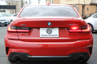 BMW 3シリーズ 320d Xdrive Mｽﾎﾟｰﾂ ｴﾃﾞｨｼｮﾝｻﾝﾗｲｽﾞ50台限定車 ﾋｰﾀｰ黒革 ﾚｰｻﾞｰﾗｲﾄ ｱﾀﾞﾌﾟﾃｨﾌﾞMｻｽ 専用19AW Mﾘｱｽﾎﾟｲﾗｰ Mｼｰﾄﾍﾞﾙﾄ 追従ACC ｽﾃｱﾘﾝｸﾞｻﾎﾟｰﾄ BMWﾗｲﾌﾞｺｯｸﾋﾟｯﾄﾞｱｯﾌﾟﾙｶｰﾌﾟﾚｲ ﾜｲﾔﾚｽ充電 2年保証