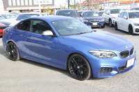 BMW 2シリーズ M240i ｸｰﾍﾟ後期 ﾋｰﾀｰ黒革 追従ACC B58新ｴﾝｼﾞﾝ 直6ﾀｰﾎﾞ340馬力 LEDﾍｯﾄﾞﾗｲﾄ LEDﾃｰﾙ ｱﾀﾞﾌﾟﾃｨﾌﾞMｻｽ 専用ﾌﾞﾚｰｷ ｼﾞｪｯﾄﾌﾞﾗｯｸ18AW ﾀｯﾁ画面HDDﾅﾋﾞPｱｼｽﾄ ﾊﾟﾄﾞﾙｼﾌﾄ 8速AT 衝突軽減ﾌﾞﾚｰｷ 2年保証