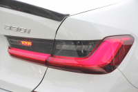 BMW 3シリーズ 330i Mｽﾎﾟｰﾂ ﾃﾞﾋﾞｭｰ&ｺﾝﾌｫｰﾄP 高出力 258馬力 ﾋｰﾀｰ黒革 専用ﾌﾞﾙｰｽﾃｯﾁ HUD 追従ACC ｽﾃｱﾘﾝｸﾞｻﾎﾟｰﾄ Mｽﾎﾟｰﾂﾌﾞﾚｰｷ ﾚｲｽﾞ19AW 3Dﾃﾞｻﾞｲﾝｴｱﾛ LEDﾍｯﾄﾞﾗｲﾄ ｵｰﾄﾊｲﾋﾞｰﾑ 360度ｶﾒﾗ 電動ﾄﾗﾝｸ Hi-fiｽﾋﾟｰｶｰ BMWﾗｲﾌﾞｺｯｸﾋﾟｯﾄ 2年保証