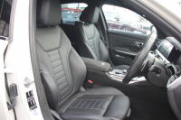 BMW 3シリーズ 330i Mｽﾎﾟｰﾂ ﾃﾞﾋﾞｭｰ&ｺﾝﾌｫｰﾄP 高出力 258馬力 ﾋｰﾀｰ黒革 専用ﾌﾞﾙｰｽﾃｯﾁ HUD 追従ACC ｽﾃｱﾘﾝｸﾞｻﾎﾟｰﾄ Mｽﾎﾟｰﾂﾌﾞﾚｰｷ ﾚｲｽﾞ19AW 3Dﾃﾞｻﾞｲﾝｴｱﾛ LEDﾍｯﾄﾞﾗｲﾄ ｵｰﾄﾊｲﾋﾞｰﾑ 360度ｶﾒﾗ 電動ﾄﾗﾝｸ Hi-fiｽﾋﾟｰｶｰ BMWﾗｲﾌﾞｺｯｸﾋﾟｯﾄ 2年保証