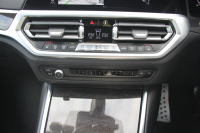 BMW 3シリーズ 330i Mｽﾎﾟｰﾂ ﾃﾞﾋﾞｭｰ&ｺﾝﾌｫｰﾄP 高出力 258馬力 ﾋｰﾀｰ黒革 専用ﾌﾞﾙｰｽﾃｯﾁ HUD 追従ACC ｽﾃｱﾘﾝｸﾞｻﾎﾟｰﾄ Mｽﾎﾟｰﾂﾌﾞﾚｰｷ ﾚｲｽﾞ19AW 3Dﾃﾞｻﾞｲﾝｴｱﾛ LEDﾍｯﾄﾞﾗｲﾄ ｵｰﾄﾊｲﾋﾞｰﾑ 360度ｶﾒﾗ 電動ﾄﾗﾝｸ Hi-fiｽﾋﾟｰｶｰ BMWﾗｲﾌﾞｺｯｸﾋﾟｯﾄ 2年保証