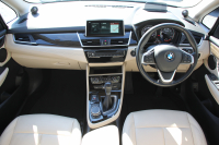 BMW 2シリーズ 218d ｸﾞﾗﾝﾂｱﾗｰ ﾗｸﾞｼﾞｭｱﾘｰ 後期 ﾌｪｲｽﾘﾌﾄ後 3列7人乗り ADｱｸﾃｨﾌﾞｾｰﾌﾃｨ&ｺﾝﾌｫｰﾄP 追従ACC HUD 受注生産OPｵｲｽﾀｰﾚｻﾞｰ 電動ﾄﾗﾝｸ LEDﾍｯﾄﾞﾗｲﾄ ﾒﾓﾘｰ付電動ｼｰﾄ ﾀｯﾁ画面HDDﾅﾋﾞﾊﾟｰｷﾝｸﾞｱｼｽﾄ 2年保証