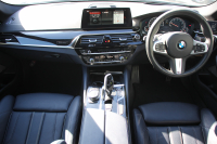 BMW 5シリーズ 530i ｴﾃﾞｨｼｮﾝﾐｯｼｮﾝｲﾝﾎﾟｯｼﾌﾞﾙ 特別仕様車 1ｵｰﾅ 252馬力 ﾅｲﾄﾌﾞﾙｰﾚｻﾞｰ ｱﾀﾞﾌﾟﾃｨﾌﾞｻｽ ﾊｰﾏﾝｶｰﾄﾞﾝ HUD 追従ACC ｽﾃｱﾘﾝｸﾞｻﾎﾟｰﾄ ﾀｯﾁ画面HDDﾅﾋﾞTV LEDﾍｯﾄﾞﾗｲﾄ ｵｰﾄﾊｲﾋﾞｰﾑ 電動ﾄﾗﾝｸ 360度ｶﾒﾗ 全席ﾋｰﾀｰ 専用ﾌﾞﾗｯｸ19AW 2年保証