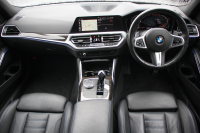 BMW 3シリーズ 320i Mｽﾎﾟｰﾂ ﾃﾞﾋﾞｭｰP ｺﾝﾌｫｰﾄP ﾋｰﾀｰ黒革 ﾌﾞﾙｰｽﾃｯﾁ  HUD 19AW 追従ACC ｽﾃｱﾘﾝｸﾞｻﾎﾟｰﾄ LEDﾍｯﾄﾞﾗｲﾄ ｵｰﾄﾊｲﾋﾞｰﾑ 電動ﾄﾗﾝｸ ｱｯﾌﾟﾙｶｰﾌﾟﾚｲ ﾀｯﾁ画面HDDﾅﾋﾞﾜｲﾔﾚｽ充電 Hi-fiｽﾋﾟｰｶｰ Pｱｼｽﾄ 専用ｴｱﾛ 2年保証