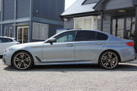 BMW 5シリーズ 523i Mｽﾎﾟｰﾂ ﾊｲﾗｲﾝ ｻﾝﾙｰﾌ 全席ﾋｰﾀｰ黒革 HUD ｼﾞｪｽﾁｬｰｺﾝﾄﾛｰﾙ ﾜｲﾔﾚｽ充電 M550用20AW 追従ACC ｽﾃｱﾘﾝｸﾞｻﾎﾟｰﾄ ﾀｯﾁ画面HDDﾅﾋﾞTV LEDﾍｯﾄﾞﾗｲﾄ ｵｰﾄﾊｲﾋﾞｰﾑ 360度ｶﾒﾗ 電動ﾄﾗﾝｸ 専用ｴｱﾛ ﾊﾟﾄﾞﾙｼﾌﾄ 2年保証