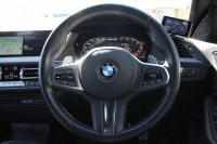BMW 2シリーズ M235i Xdrive ｸﾞﾗﾝｸｰﾍﾟﾃﾞﾋﾞｭｰ&ｾﾚｸﾄP 306馬力 4WD ｼｰﾄﾋｰﾀｰ Mｽﾎﾟｰﾂｼｰﾄ Mｼｰﾄﾍﾞﾙﾄ ｱﾀﾞﾌﾟﾃｨﾌﾞｻｽ 追従ACC LEDﾍｯﾄﾞﾗｲﾄ 専用18AW Mspﾌﾞﾚｰｷ Applecarplay ﾀｯﾁ画面HDDﾅﾋﾞPｱｼｽﾄ ﾜｲﾔﾚｽ充電 2年保証