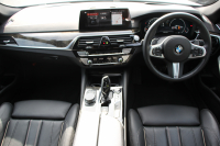 BMW 5シリーズ 523d Mｽﾎﾟｰﾂ ﾊｲﾗｲﾝ 変更後ﾓﾃﾞﾙ 新液晶ﾒｰﾀｰ 全席ﾋｰﾀｰ黒革 HUD LEDﾍｯﾄﾞﾗｲﾄ 追従ACC ｽﾃｱﾘﾝｸﾞｻﾎﾟｰﾄ ｵｰﾄﾊｲﾋﾞｰﾑ ﾀｯﾁ画面HDDﾅﾋﾞﾌﾙｾｸﾞTV 360度ｶﾒﾗ 電動ﾄﾗﾝｸ 専用ｴｱﾛ 19AW ﾊﾟﾄﾞﾙｼﾌﾄ ｱﾝﾋﾞｴﾝﾄﾗｲﾄ 2年保証