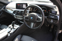 BMW 5シリーズ 540i Mｽﾎﾟｰﾂ ｾﾚｸﾄP indiviｶﾗｰ 1ｵｰﾅ 後輪駆動 直6ﾀｰﾎﾞ340馬力 ｻﾝﾙｰﾌ 全席ﾋｰﾀｰ黒革 ﾊｰﾏﾝｶｰﾄﾞﾝｻｳﾝﾄﾞ4ｿﾞｰﾝｴｱｺﾝ 液晶ﾒｰﾀｰ HUD 追従ACC LEDﾍｯﾄﾞﾗｲﾄ ﾀｯﾁ画面ﾅﾋﾞﾌﾙｾｸﾞTV ｱﾀﾞﾌﾟﾃｨﾌﾞｻｽ Mspﾌﾞﾚｰｷ 19AW 2年保証
