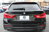 BMW 5シリーズ 530i ﾂｰﾘﾝｸﾞMｽﾎﾟｰﾂ ｾﾚｸﾄP 型式変更後｢ABA-JT20｣ 252馬力 ﾊﾟﾉﾗﾏｻﾝﾙｰﾌ ﾊｰﾏﾝｶｰﾄﾞﾝ 4ｿﾞｰﾝｴｱｺﾝ ｷｬﾝﾍﾞﾗﾍﾞｰｼﾞｭﾚｻﾞｰ 全席ﾋｰﾀｰHUD 追従ACC ｽﾃｱﾘﾝｸﾞｻﾎﾟｰﾄ 変更後全面液晶ﾒｰﾀｰ ﾀｯﾁ画面HDDﾅﾋﾞTV 360度ｶﾒﾗ 2年保証