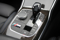 BMW 3シリーズ 320i Mｽﾎﾟｰﾂ ﾃﾞﾋﾞｭｰP ｺﾝﾌｫｰﾄP 真珠色 ﾋｰﾀｰ黒革 専用ﾌﾞﾙｰｽﾃｯﾁ 19AW 追従ACC Mﾊﾟﾌｫｰﾏﾝｽﾘｯﾌﾟｽﾎﾟｲﾗｰ&ﾌﾞﾗｯｸｸﾞﾘﾙ ｽﾃｱﾘﾝｸﾞｻﾎﾟｰﾄ LEDﾍｯﾄﾞﾗｲﾄ 電動ﾄﾗﾝｸ ｱｯﾌﾟﾙｶｰﾌﾟﾚｲ ﾀｯﾁ画面HDDﾅﾋﾞﾜｲﾔﾚｽ充電 Pｱｼｽﾄ 2年保証