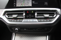 BMW 3シリーズ 320i Mｽﾎﾟｰﾂ ｺﾝﾌｫｰﾄP ｼｰﾄﾋｰﾀｰ ｵﾌﾟｼｮﾝ19AW 追従ACC ｽﾃｱﾘﾝｸﾞｻﾎﾟｰﾄ BMWﾗｲﾌﾞｺｯｸﾋﾟｯﾄﾞLEDﾍｯﾄﾞﾗｲﾄ ｵｰﾄﾊｲﾋﾞｰﾑ ﾜｲﾔﾚｽ充電 ﾊｰﾌﾚｻﾞｰ電動ｼｰﾄ 電動ﾄﾗﾝｸ 3ｿﾞｰﾝｴｱｺﾝ ｱｯﾌﾟﾙｶｰﾌﾟﾚｲ ﾀｯﾁ画面HDDﾅﾋﾞ2年保証