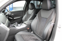 BMW 3シリーズ 320i Mｽﾎﾟｰﾂ ｺﾝﾌｫｰﾄP ｼｰﾄﾋｰﾀｰ ｵﾌﾟｼｮﾝ19AW 追従ACC ｽﾃｱﾘﾝｸﾞｻﾎﾟｰﾄ BMWﾗｲﾌﾞｺｯｸﾋﾟｯﾄﾞLEDﾍｯﾄﾞﾗｲﾄ ｵｰﾄﾊｲﾋﾞｰﾑ ﾜｲﾔﾚｽ充電 ﾊｰﾌﾚｻﾞｰ電動ｼｰﾄ 電動ﾄﾗﾝｸ 3ｿﾞｰﾝｴｱｺﾝ ｱｯﾌﾟﾙｶｰﾌﾟﾚｲ ﾀｯﾁ画面HDDﾅﾋﾞ2年保証