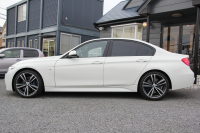 BMW 3シリーズ 320i Mｽﾎﾟｰﾂ ﾌｧｽﾄﾄﾗｯｸP 後期 8A新ｴﾝｼﾞﾝ ｱﾀﾞﾌﾟﾃｨﾌﾞMｻｽ Mｽﾎﾟｰﾂﾌﾞﾚｰｷ 19AW LEDﾍｯﾄﾞﾗｲﾄ&ﾃｰﾙ 追従ACC ﾚｰﾝﾁｪﾝｼﾞ警告 衝突軽減ﾌﾞﾚｰｷ 車線逸脱警告 歩行者警告 HDDﾅﾋﾞBluetooth接続 専用ｴｱﾛ ﾊﾟﾄﾞﾙｼﾌﾄ 2年保証