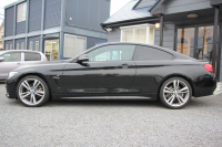 BMW 4シリーズ 420i ｸｰﾍﾟMｽﾎﾟｰﾂ 追従ACC 衝突軽減ﾌﾞﾚｰｷ 車線逸脱警告 歩行者警告 ｵﾌﾟｼｮﾝ19AW 専用ｴｱﾛ ﾌﾞﾗｯｸｷﾄﾞﾆｰｸﾞﾘﾙ ﾀｯﾁﾊﾟｯﾄﾞ対応HDDﾅﾋﾞｹﾞｰｼｮﾝBluetooth接続 ｽﾏｰﾄｷｰ ﾊﾟﾄﾞﾙｼﾌﾄ ﾐﾗｰETC2.0 直噴ﾀｰﾎﾞ8速AT 2年保証