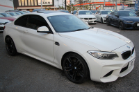 BMW Mシリーズ M2ｸｰﾍﾟMDCT ｻﾝﾙｰﾌ 370馬力 直6ﾀｰﾎﾞ7速DCT ﾋｰﾀｰ黒革 ﾊｰﾏﾝｶｰﾄﾞﾝｻｳﾝﾄﾞﾌﾙｾｸﾞTV HDDﾅﾋﾞBｶﾒﾗ 専用19AW 衝突軽減ﾌﾞﾚｰｷ 車線逸脱警告 歩行者警告 ﾌﾞﾚｰｷ付ｸﾙｺﾝ ｽﾏｰﾄｷｰ ｶｰﾎﾞﾝｲﾝﾃﾘｱﾄﾘﾑ ﾊﾟﾄﾞﾙｼﾌﾄ 2年保証