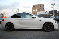 BMW Mシリーズ M2ｸｰﾍﾟMDCT ｻﾝﾙｰﾌ 370馬力 直6ﾀｰﾎﾞ7速DCT ﾋｰﾀｰ黒革 ﾊｰﾏﾝｶｰﾄﾞﾝｻｳﾝﾄﾞﾌﾙｾｸﾞTV HDDﾅﾋﾞBｶﾒﾗ 専用19AW 衝突軽減ﾌﾞﾚｰｷ 車線逸脱警告 歩行者警告 ﾌﾞﾚｰｷ付ｸﾙｺﾝ ｽﾏｰﾄｷｰ ｶｰﾎﾞﾝｲﾝﾃﾘｱﾄﾘﾑ ﾊﾟﾄﾞﾙｼﾌﾄ 2年保証