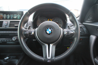BMW Mシリーズ M2ｸｰﾍﾟMDCT ｻﾝﾙｰﾌ 370馬力 直6ﾀｰﾎﾞ7速DCT ﾋｰﾀｰ黒革 ﾊｰﾏﾝｶｰﾄﾞﾝｻｳﾝﾄﾞﾌﾙｾｸﾞTV HDDﾅﾋﾞBｶﾒﾗ 専用19AW 衝突軽減ﾌﾞﾚｰｷ 車線逸脱警告 歩行者警告 ﾌﾞﾚｰｷ付ｸﾙｺﾝ ｽﾏｰﾄｷｰ ｶｰﾎﾞﾝｲﾝﾃﾘｱﾄﾘﾑ ﾊﾟﾄﾞﾙｼﾌﾄ 2年保証