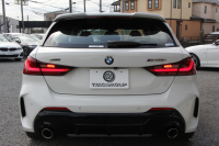 BMW 1シリーズ M135i Xdrive ﾃﾞﾋﾞｭｰP ｺﾝﾌｫｰﾄP 4WD 306馬力 Mｽﾎﾟｰﾂｼｰﾄ ｱﾀﾞﾌﾟﾃｨﾌﾞｻｽ Mｼｰﾄﾍﾞﾙﾄ ｼｰﾄﾋｰﾀｰ BMWﾗｲﾌﾞｺｯｸﾋﾟｯﾄ 追従ACC 電動ﾄﾗﾝｸ ｱｯﾌﾟﾙｶｰﾌﾟﾚｲ 純正HDDﾅﾋﾞPｱｼｽﾄ LEDﾍｯﾄﾞﾗｲﾄ ﾚｰﾝC警告 衝突軽減ﾌﾞﾚｰｷ 2年保証