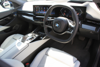 BMW 5シリーズ 523i ｴｸｽｸﾙｰｼﾌﾞｾﾚｸﾄP ｺﾝﾌｫｰﾄﾄﾞﾗｲﾋﾞﾝｸﾞP EXCﾒﾘﾉﾚｻﾞｰP ﾌﾟﾗｽP G60現行ﾓﾃﾞﾙ 新車保証 ﾊﾟﾉﾗﾏｻﾝR ｺﾝﾋﾞﾚｻﾞｰ ﾍﾞﾝﾁﾚｰｼｮﾝ 全席ｼｰﾄﾋｰﾀｰ ｱﾀﾞﾌﾟﾃｨﾌﾞｻｽ 4ｿﾞｰﾝｴｱｺﾝ 20AW ｶｰﾌﾞﾄﾞﾃﾞｨｽﾌﾟﾚｲ ﾊｰﾏﾝｶｰﾄﾞﾝ 2年保証