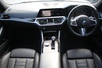 BMW 3シリーズ 320i Mｽﾎﾟｰﾂ ﾊｲﾗｲﾝ ｺﾝﾌｫｰﾄP ﾋｰﾀｰ黒革 360度ｶﾒﾗ 電動ﾄﾗﾝｸ Hi-fiｽﾋﾟｰｶｰ 追従ACC ｽﾃｱﾘﾝｸﾞｻﾎﾟｰﾄ ﾀｯﾁ画面HDDﾅﾋﾞｱｯﾌﾟﾙｶｰﾌﾟﾚｲ LEDﾍｯﾄﾞﾗｲﾄ ｵｰﾄﾊｲﾋﾞｰﾑ 専用ｴｱﾛ ﾜｲﾔﾚｽ充電 Pｱｼｽﾄﾌﾟﾗｽ PDC緊急ﾌﾞﾚｰｷ 2年保証