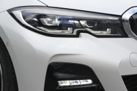 BMW 3シリーズ 320d Xdrive Mｽﾎﾟｰﾂ ﾃﾞﾋﾞｭｰP ｺﾝﾌｫｰﾄP 4WD 真珠色 1ｵｰﾅ ﾋｰﾀｰ黒革 専用ﾌﾞﾙｰｽﾃｯﾁ 19AW LEDﾍｯﾄﾞﾗｲﾄ 追従ACC ｽﾃｱﾘﾝｸﾞｻﾎﾟｰﾄ ｱｯﾌﾟﾙｶｰﾌﾟﾚｲ ﾀｯﾁ画面HDDﾅﾋﾞBMWﾗｲﾌﾞｺｯｸﾋﾟｯﾄﾞ電動ﾄﾗﾝｸ Hi-fiｽﾋﾟｰｶｰ ｱﾝﾋﾞｴﾝﾝﾄﾗｲﾄ 2年保証