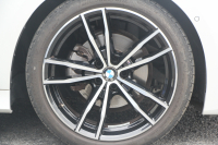 BMW 3シリーズ 320d Xdrive Mｽﾎﾟｰﾂ ﾃﾞﾋﾞｭｰP ｺﾝﾌｫｰﾄP 4WD 真珠色 1ｵｰﾅ ﾋｰﾀｰ黒革 専用ﾌﾞﾙｰｽﾃｯﾁ 19AW LEDﾍｯﾄﾞﾗｲﾄ 追従ACC ｽﾃｱﾘﾝｸﾞｻﾎﾟｰﾄ ｱｯﾌﾟﾙｶｰﾌﾟﾚｲ ﾀｯﾁ画面HDDﾅﾋﾞBMWﾗｲﾌﾞｺｯｸﾋﾟｯﾄﾞ電動ﾄﾗﾝｸ Hi-fiｽﾋﾟｰｶｰ ｱﾝﾋﾞｴﾝﾝﾄﾗｲﾄ 2年保証