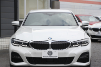 BMW 3シリーズ 320d Xdrive Mｽﾎﾟｰﾂ ﾃﾞﾋﾞｭｰP ｺﾝﾌｫｰﾄP 4WD 真珠色 1ｵｰﾅ ﾋｰﾀｰ黒革 専用ﾌﾞﾙｰｽﾃｯﾁ 19AW LEDﾍｯﾄﾞﾗｲﾄ 追従ACC ｽﾃｱﾘﾝｸﾞｻﾎﾟｰﾄ ｱｯﾌﾟﾙｶｰﾌﾟﾚｲ ﾀｯﾁ画面HDDﾅﾋﾞBMWﾗｲﾌﾞｺｯｸﾋﾟｯﾄﾞ電動ﾄﾗﾝｸ Hi-fiｽﾋﾟｰｶｰ ｱﾝﾋﾞｴﾝﾝﾄﾗｲﾄ 2年保証