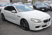 BMW 6シリーズ 640i ｸﾞﾗﾝｸｰﾍﾟMｽﾎﾟｰﾂ ﾌｪｲｽﾘﾌﾄ後 最終ﾓﾃﾞﾙ ｻﾝﾙｰﾌ 液晶ﾒｰﾀｰ HUD ｵﾌﾟｼｮﾝ20AW 新ﾃﾞｻﾞｲﾝLEDﾍｯﾄﾞﾗｲﾄ ﾋｰﾀｰ茶革 新HDDﾅﾋﾞTV Pｱｼｽﾄ TOPﾋﾞｭｰ&ｻｲﾄﾞｶﾒﾗ 追従ACC ﾚｰﾝﾁｪﾝｼﾞ警告 衝突軽減ﾌﾞﾚｰｷ 直6ﾀｰﾎﾞ320馬力 ｽﾏｰﾄｷｰ 2年保証