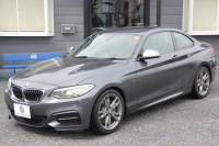 BMW 2シリーズ M235i ｸｰﾍﾟ直6ﾀｰﾎﾞ326馬力 ｱﾀﾞﾌﾟﾃｨﾌﾞMｻｽ 専用ﾌﾞﾚｰｷ ﾊｰﾏﾝｶｰﾄﾞﾝ Bｶﾒﾗ&ﾘｱ障害物ｿﾅｰ 衝突軽減ﾌﾞﾚｰｷ 車線逸脱警告 歩行者警告 ﾌﾞﾚｰｷ付ｸﾙｺﾝ 左右独立ｵｰﾄｴｱｺﾝ HDDﾅﾋﾞBluetooth接続 18AW ﾊﾟﾄﾞﾙｼﾌﾄ 2年保証