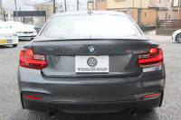 BMW 2シリーズ M235i ｸｰﾍﾟ直6ﾀｰﾎﾞ326馬力 ｱﾀﾞﾌﾟﾃｨﾌﾞMｻｽ 専用ﾌﾞﾚｰｷ ﾊｰﾏﾝｶｰﾄﾞﾝ Bｶﾒﾗ&ﾘｱ障害物ｿﾅｰ 衝突軽減ﾌﾞﾚｰｷ 車線逸脱警告 歩行者警告 ﾌﾞﾚｰｷ付ｸﾙｺﾝ 左右独立ｵｰﾄｴｱｺﾝ HDDﾅﾋﾞBluetooth接続 18AW ﾊﾟﾄﾞﾙｼﾌﾄ 2年保証