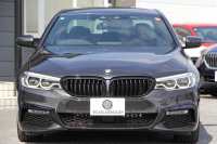 BMW 5シリーズ 530i Mｽﾎﾟｰﾂ ｺﾝﾌｫｰﾄP ｲﾉﾍﾞｰｼｮﾝP 252馬力 ﾏｯｻｰｼﾞﾍﾞﾝﾁﾚｰｼｮﾝ 全席ﾋｰﾀｰ黒革 ｺﾝﾌｫｰﾄｼｰﾄ ﾃﾞｨｽﾌﾟﾚｲｷｰ ﾘﾓｰﾄP ｼﾞｪｽﾁｬｰC HUD 追従ACC 液晶ﾒｰﾀｰ ﾀｯﾁ画面HDDﾅﾋﾞTV 360度ｶﾒﾗ 電動ﾄﾗﾝｸ LEDﾍｯﾄﾞﾗｲﾄ ｵｰﾄﾊｲﾋﾞｰﾑ 2年保証