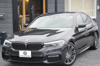 BMW 5シリーズ 530i Mｽﾎﾟｰﾂ ｺﾝﾌｫｰﾄP ｲﾉﾍﾞｰｼｮﾝP 252馬力 ﾏｯｻｰｼﾞﾍﾞﾝﾁﾚｰｼｮﾝ 全席ﾋｰﾀｰ黒革 ｺﾝﾌｫｰﾄｼｰﾄ ﾃﾞｨｽﾌﾟﾚｲｷｰ ﾘﾓｰﾄP ｼﾞｪｽﾁｬｰC HUD 追従ACC 液晶ﾒｰﾀｰ ﾀｯﾁ画面HDDﾅﾋﾞTV 360度ｶﾒﾗ 電動ﾄﾗﾝｸ LEDﾍｯﾄﾞﾗｲﾄ ｵｰﾄﾊｲﾋﾞｰﾑ 2年保証