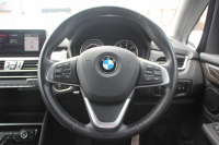 BMW 2シリーズ 218d Xﾄﾞﾗｲﾌﾞ ｸﾞﾗﾝﾂｱﾗｰ ﾗｸﾞｼﾞｭｱﾘｰ 後期 4WD 真珠 ﾌｪｲｽﾘﾌﾄ後 3列7人乗 ADｱｸﾃｨﾌﾞｾｰﾌﾃｨ&ｺﾝﾌｫｰﾄP 追従ACC HUD ﾋｰﾀｰ黒革 電動ﾄﾗﾝｸ LEDﾍｯﾄﾞﾗｲﾄ ﾀｯﾁ画面HDDﾅﾋﾞﾊﾟｰｷﾝｸﾞｱｼｽﾄ 衝突軽減ﾌﾞﾚｰｷ 車線逸脱警告 歩行者警告 2年保証