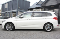 BMW 2シリーズ 218d Xﾄﾞﾗｲﾌﾞ ｸﾞﾗﾝﾂｱﾗｰ ﾗｸﾞｼﾞｭｱﾘｰ 後期 4WD 真珠 ﾌｪｲｽﾘﾌﾄ後 3列7人乗 ADｱｸﾃｨﾌﾞｾｰﾌﾃｨ&ｺﾝﾌｫｰﾄP 追従ACC HUD ﾋｰﾀｰ黒革 電動ﾄﾗﾝｸ LEDﾍｯﾄﾞﾗｲﾄ ﾀｯﾁ画面HDDﾅﾋﾞﾊﾟｰｷﾝｸﾞｱｼｽﾄ 衝突軽減ﾌﾞﾚｰｷ 車線逸脱警告 歩行者警告 2年保証