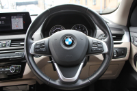 BMW X1 Xdrive18d Xﾗｲﾝ ﾊｲﾗｲﾝ ｱﾄﾞﾊﾞﾝｽﾄﾞP ｺﾝﾌｫｰﾄP 後期 ﾌｪｲｽﾘﾌﾄ後 ｵｲｽﾀｰﾚｻﾞｰ ｼｰﾄﾋｰﾀｰ 追従ACC HUD LEDﾍｯﾄﾞﾗｲﾄ&ﾃｰﾙ 電動ﾄﾗﾝｸ ｻﾃﾝｳｲﾝﾄﾞｳﾓｰﾙ ﾀｯﾁ画面HDDﾅﾋﾞﾜｲﾔﾚｽ充電 衝突軽減ﾌﾞﾚｰｷ 車線逸脱警告 歩行者警告 2年保証