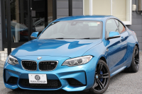 BMW Mシリーズ M2ｸｰﾍﾟMDCT 370馬力 直6ﾀｰﾎﾞ7速DCT ﾋｰﾀｰ黒革 HDDﾅﾋﾞBｶﾒﾗ 専用19AW 専用ﾌﾞﾚｰｷ 衝突軽減ﾌﾞﾚｰｷ 車線逸脱警告 歩行者警告 ﾌﾞﾚｰｷ付ｸﾙｺﾝ ｽﾏｰﾄｷｰ ｶｰﾎﾞﾝｲﾝﾃﾘｱﾄﾘﾑ ﾊﾟﾄﾞﾙｼﾌﾄ 2年保証
