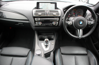 BMW Mシリーズ M2ｸｰﾍﾟMDCT 370馬力 直6ﾀｰﾎﾞ7速DCT ﾋｰﾀｰ黒革 HDDﾅﾋﾞBｶﾒﾗ 専用19AW 専用ﾌﾞﾚｰｷ 衝突軽減ﾌﾞﾚｰｷ 車線逸脱警告 歩行者警告 ﾌﾞﾚｰｷ付ｸﾙｺﾝ ｽﾏｰﾄｷｰ ｶｰﾎﾞﾝｲﾝﾃﾘｱﾄﾘﾑ ﾊﾟﾄﾞﾙｼﾌﾄ 2年保証