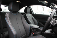 BMW Mシリーズ M2ｸｰﾍﾟMDCT 370馬力 直6ﾀｰﾎﾞ7速DCT ﾋｰﾀｰ黒革 HDDﾅﾋﾞBｶﾒﾗ 専用19AW 専用ﾌﾞﾚｰｷ 衝突軽減ﾌﾞﾚｰｷ 車線逸脱警告 歩行者警告 ﾌﾞﾚｰｷ付ｸﾙｺﾝ ｽﾏｰﾄｷｰ ｶｰﾎﾞﾝｲﾝﾃﾘｱﾄﾘﾑ ﾊﾟﾄﾞﾙｼﾌﾄ 2年保証